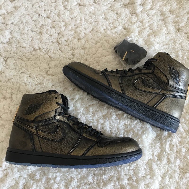 Authentic Air Jordan 1 Ret High OG Wings